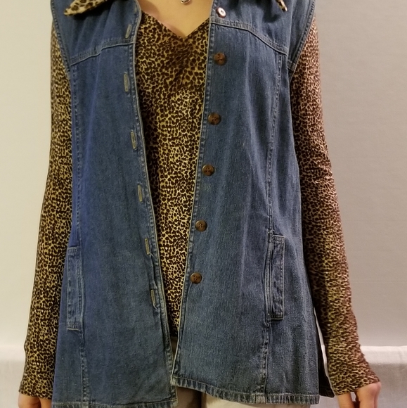 Ann Taylor top M, Paul Harris denim vest S - Picture 2 of 6